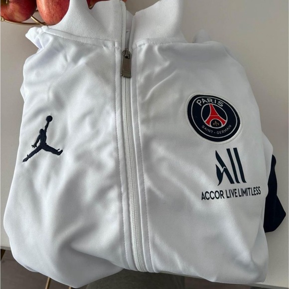 PSG tracksuit - Picture 4 of 6
